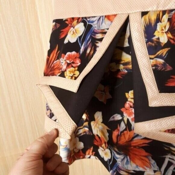 Whitney Eve NWT Floral & Faux Leather mini skirt 4 - Picture 3 of 6